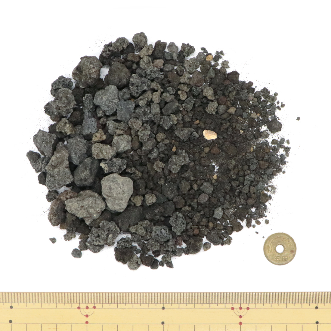 溶岩砂利 ブラック 0-20mm 10kg